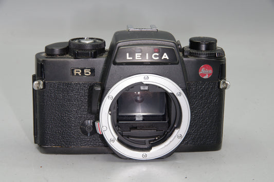 Leica R5 35mm SLR Film Camera Germany Manual Focus TTL Metering