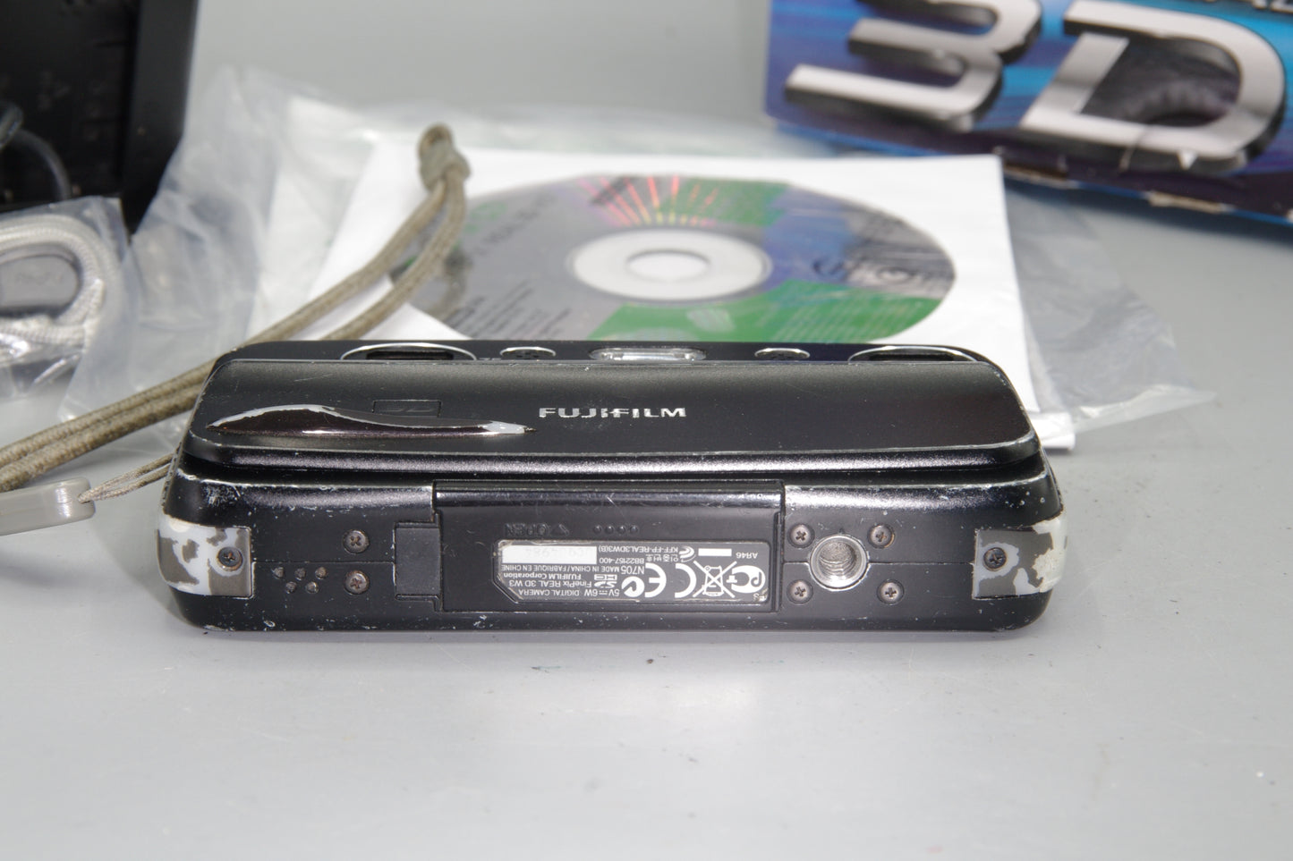 Fujifilm FinePix W3 3D Digital Camera Boxed + Charger + Instructions