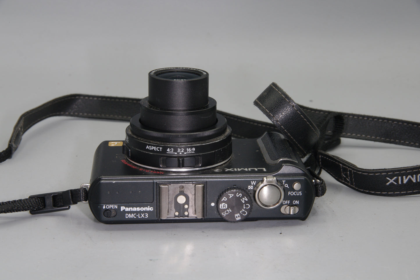 Panasonic Lumix DMC-LX3 Compact Camera 10MP f2.0–2.8 Leica Lens HD Video