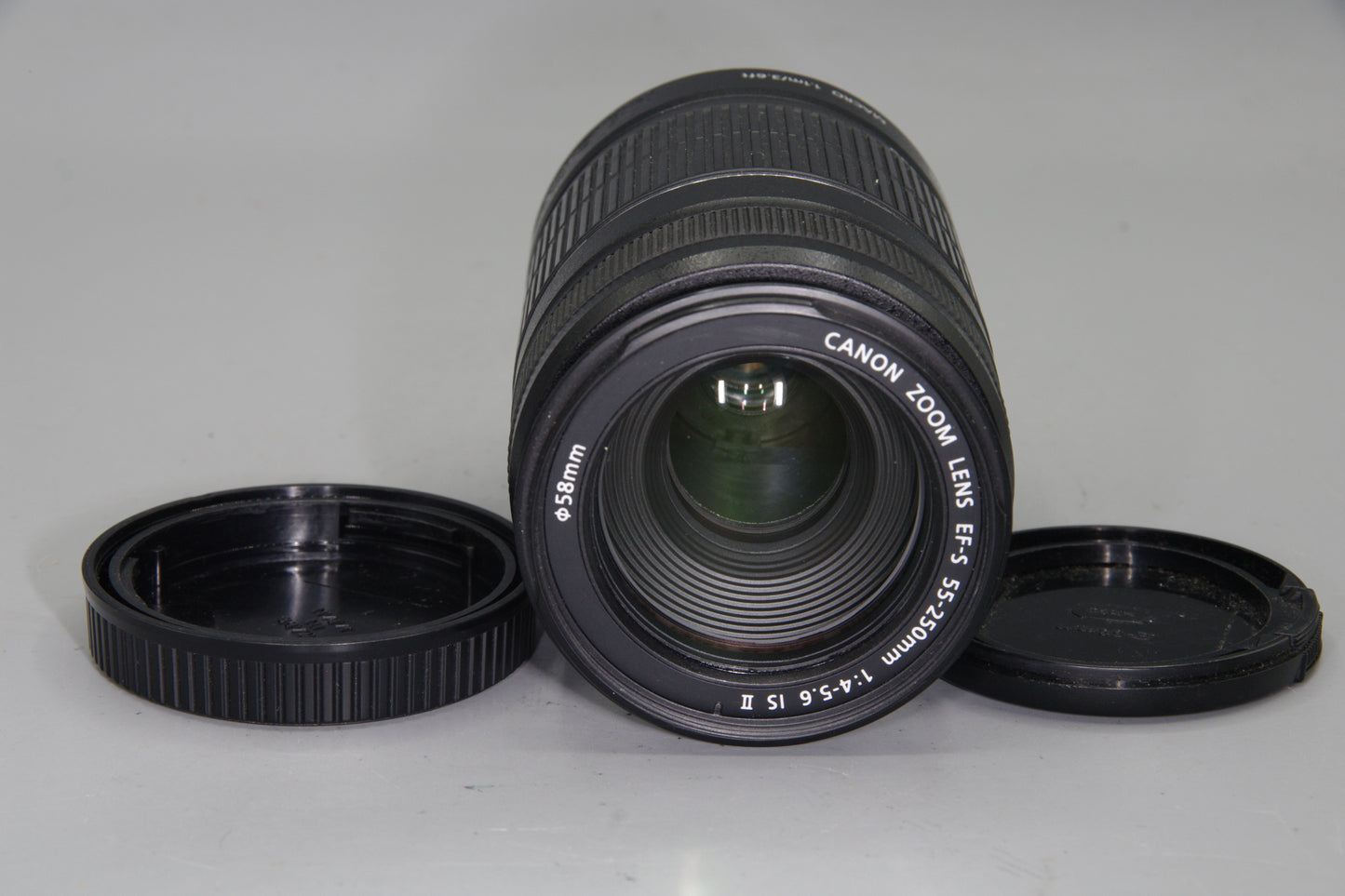 Canon EF-S 55–200mm f/4–5.6 IS Lens – APS-C Telephoto – Excellent Condition