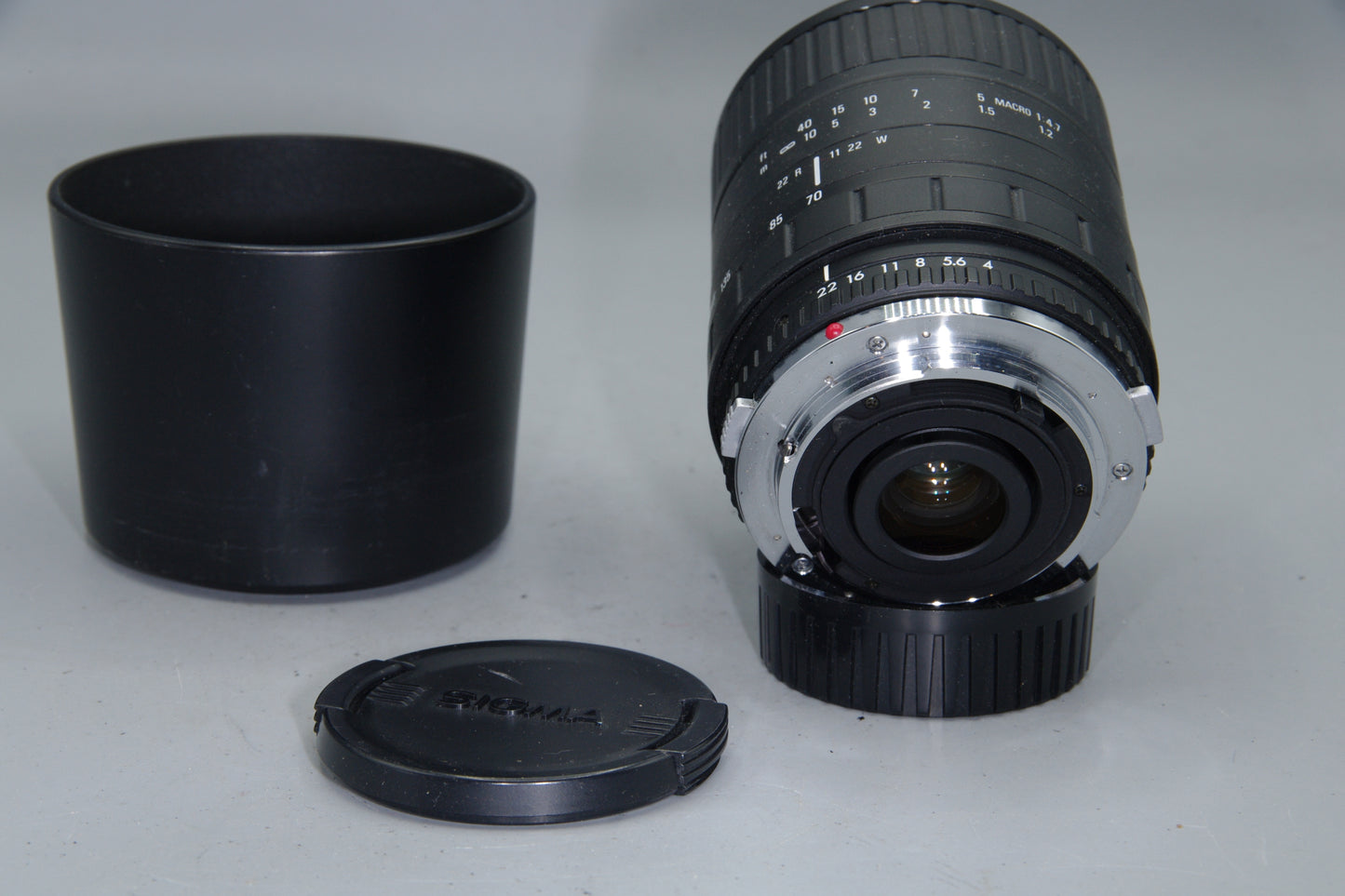 Sigma 70–210mm f/4–5.6 UC II Zoom Lens – Olympus OM Mount – Excellent Condition