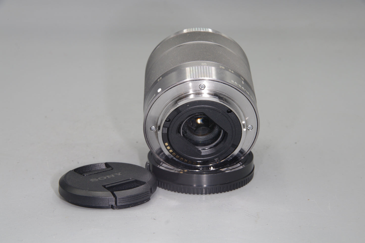 Sony SEL1855 E 18–55mm f/3.5–5.6 OSS Lens – Very Good Condition