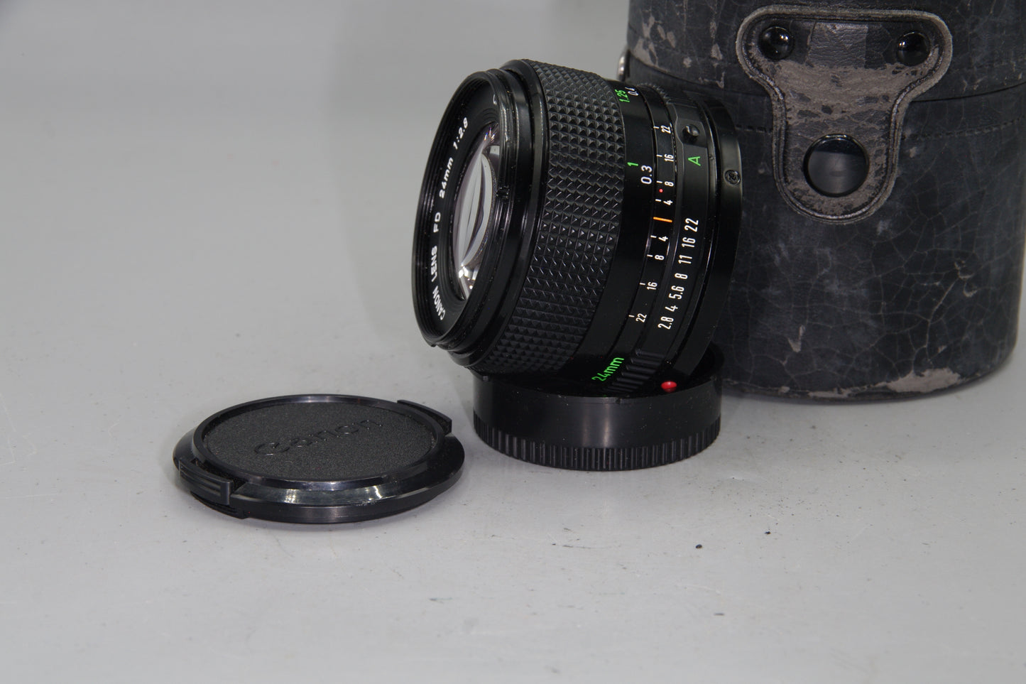 Canon FD 24mm f/2.8 Wide-Angle Lens – Excellent Condition with Caps