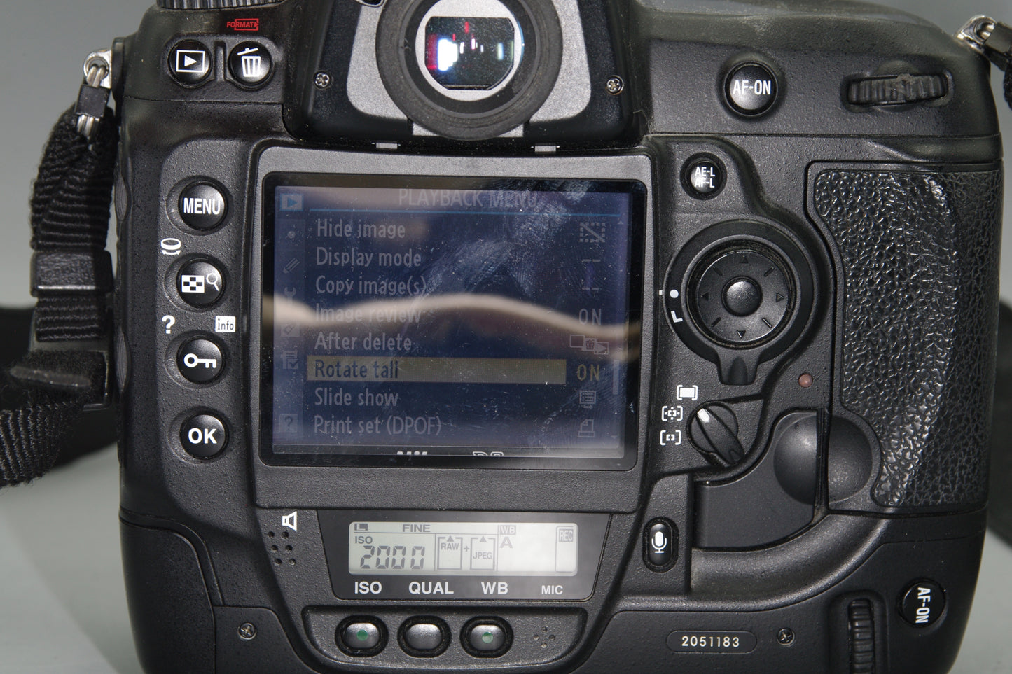 Nikon D3 12.1MP Professional DSLR - Excellent Low S/C with Battery in box