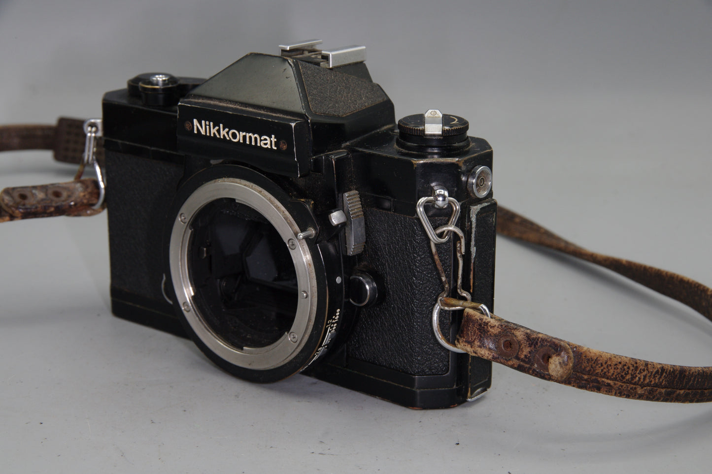 Nikon Nikkormat FT2 35mm SLR Film Black Camera Body - Tested - Battery included