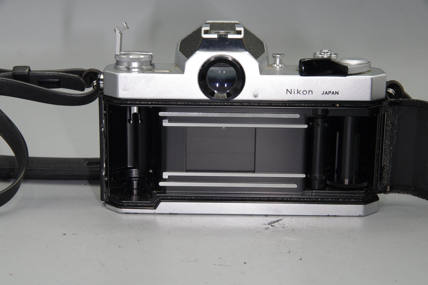 Nikon Nikkormat FT2 35mm SLR Film Silver Camera Body - Tested