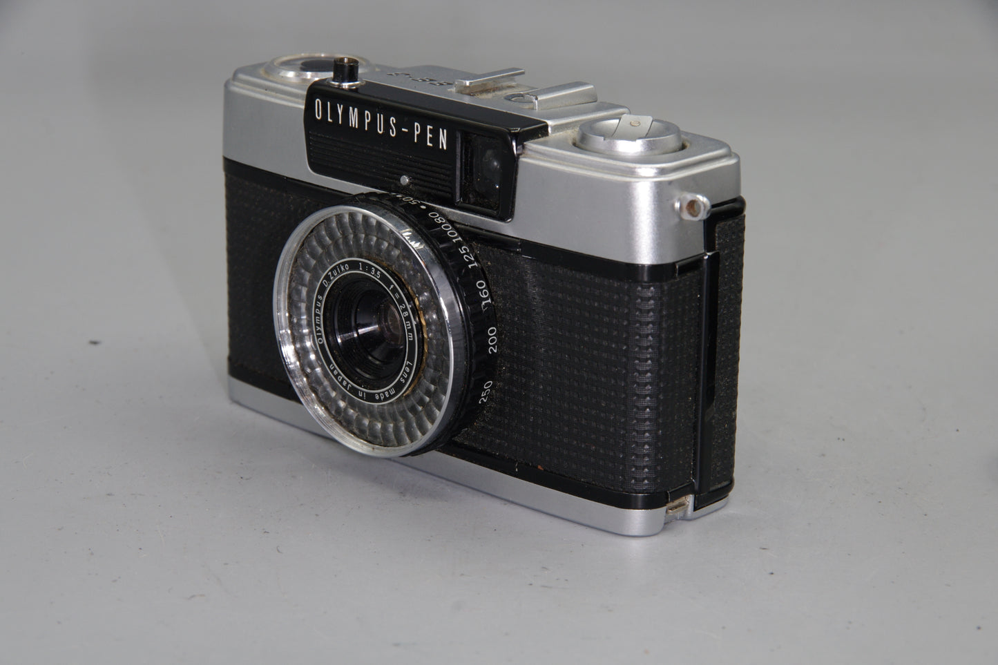 Olympus PEN EE-3 Half-Frame 35mm Film Camera – Red Flag Working