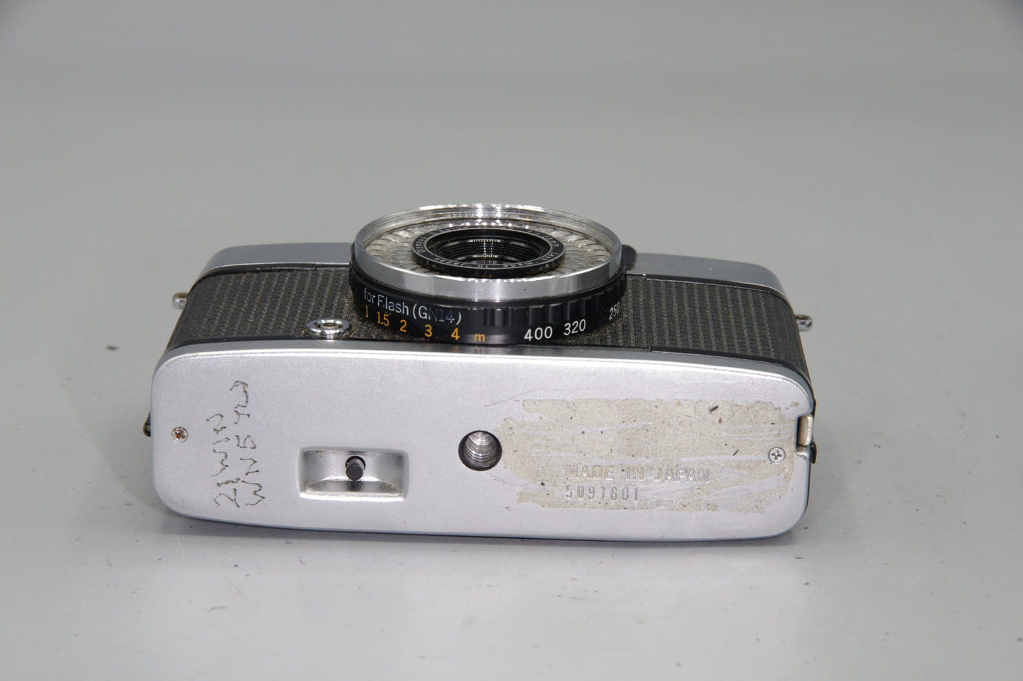 Olympus PEN EE-3 Half-Frame 35mm Film Camera – Red Flag Working