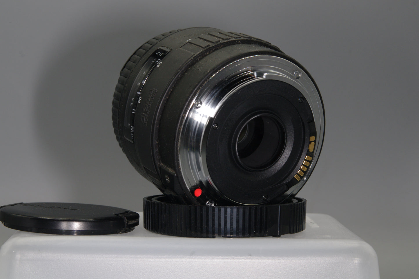 Sigma 35-80mm F/4-5.6 DL AF Zoom Lens with Caps - Canon EF Mount