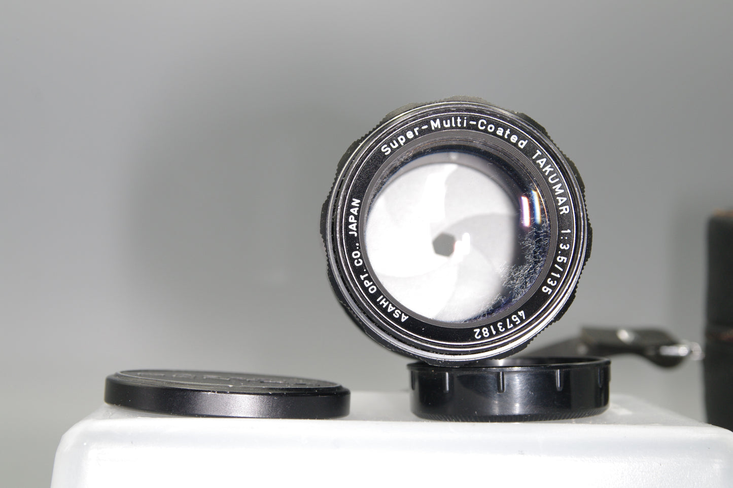 Asahi Super-Multi-Coated Takumar 135mm F/3.5 Lens - M42 Mount