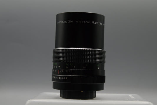 Pentacon Electronic 135mm F/2.8  M42 Mount Lens