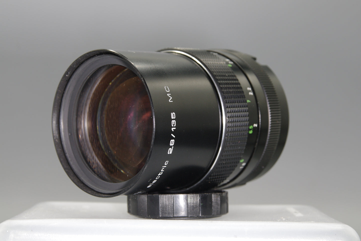 Pentacon Electronic 135mm F/2.8 M42 Mount Lens