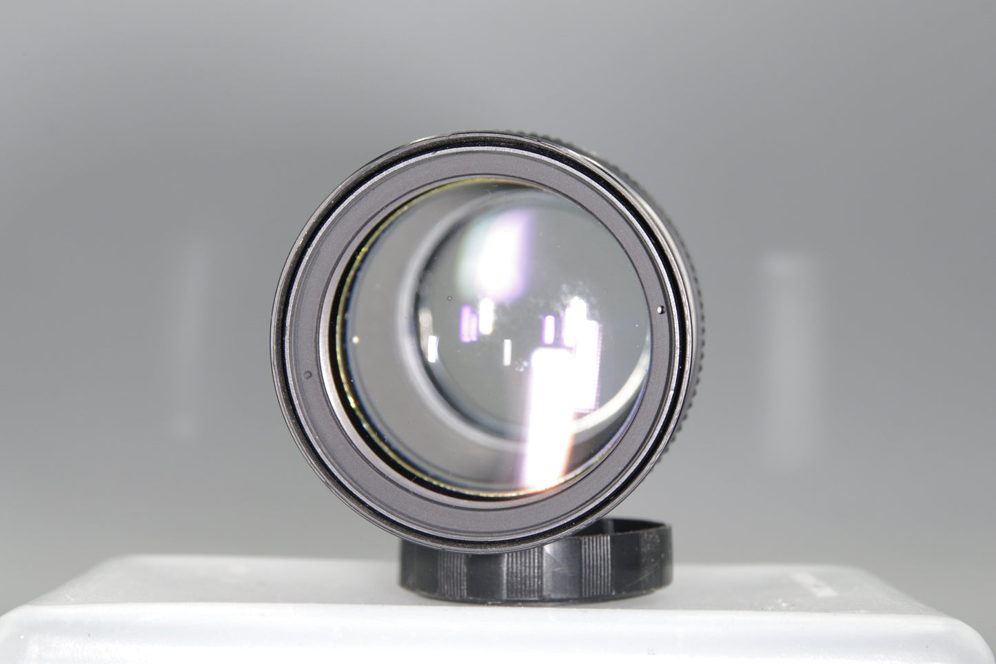 Pentacon Electronic 135mm F/2.8 M42 Mount Lens