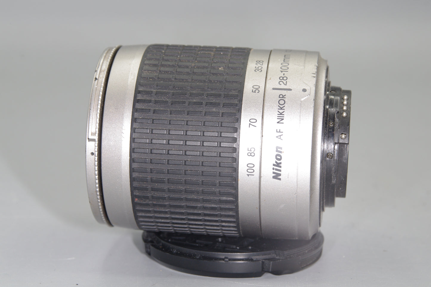 Nikon AF Nikkor 28-100mm F/3.5-5.6G -silver
