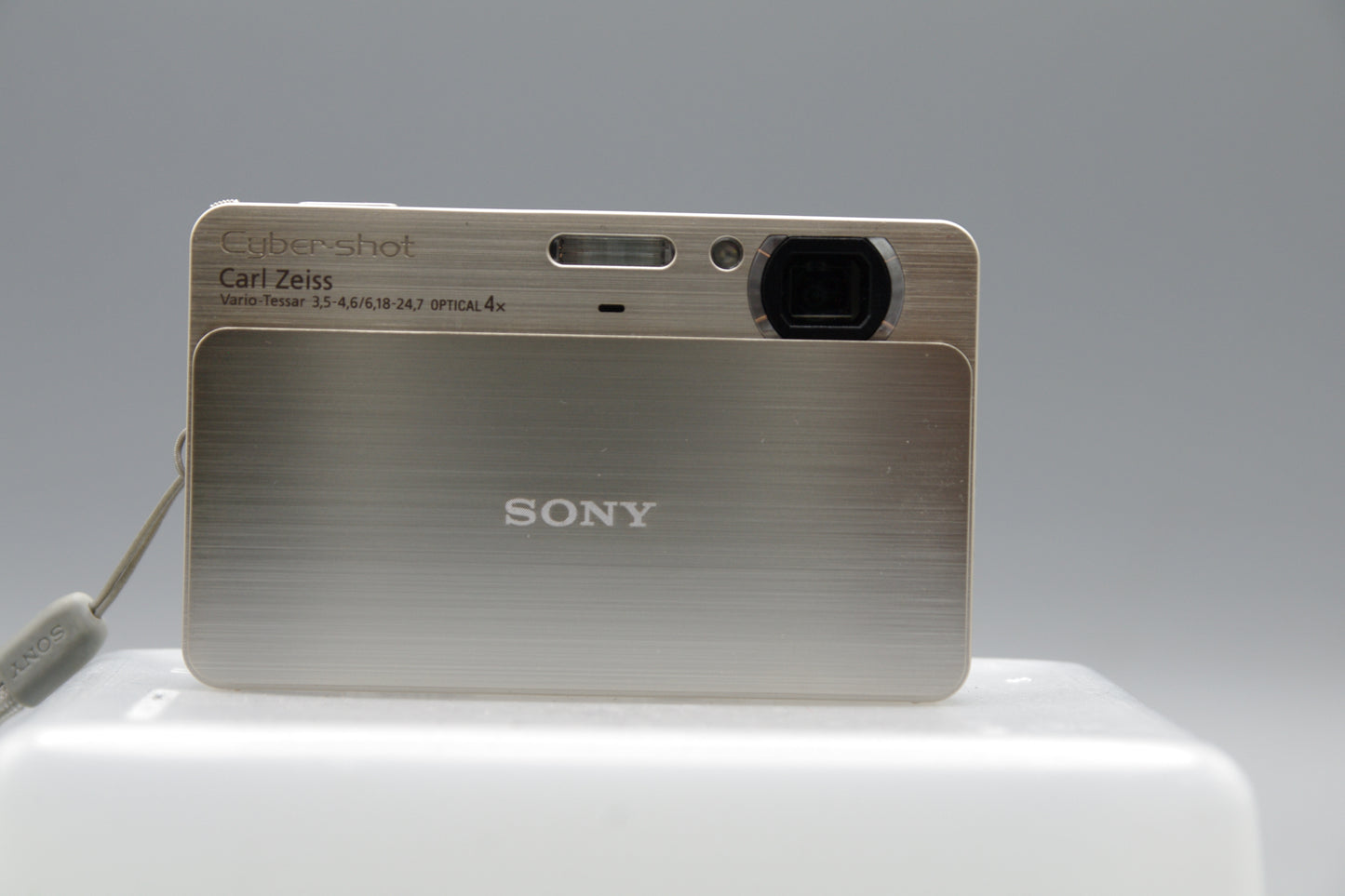 Sony Cybershot DSC-T700 10.1MP Ultra Compact Camera - Excellent