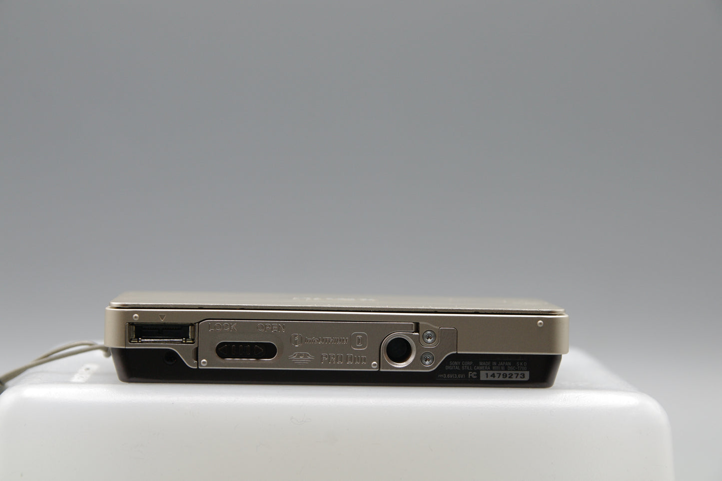 Sony Cybershot DSC-T700 10.1MP Ultra Compact Camera - Excellent
