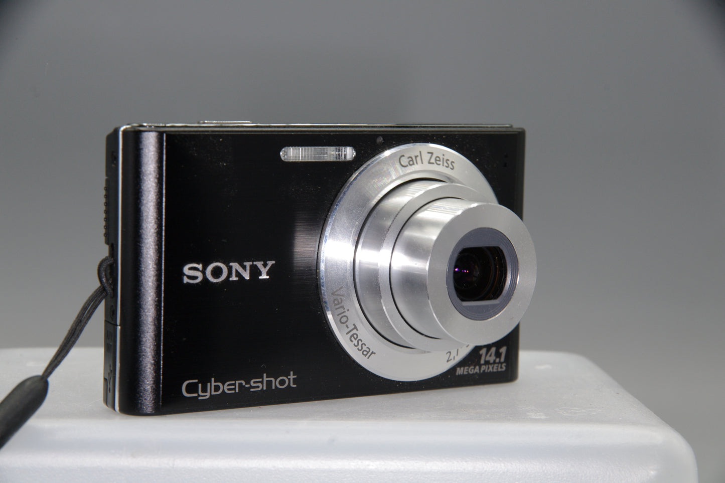 Sony Cyber-shot DSC-W320 14.1MP Compact Digital Camera - Excellent