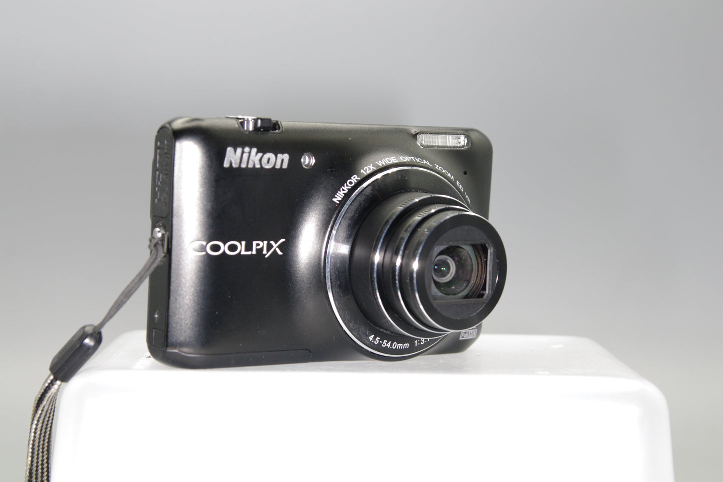 Nikon Coolpix S6400 16MP 12x Digital Compact Camera