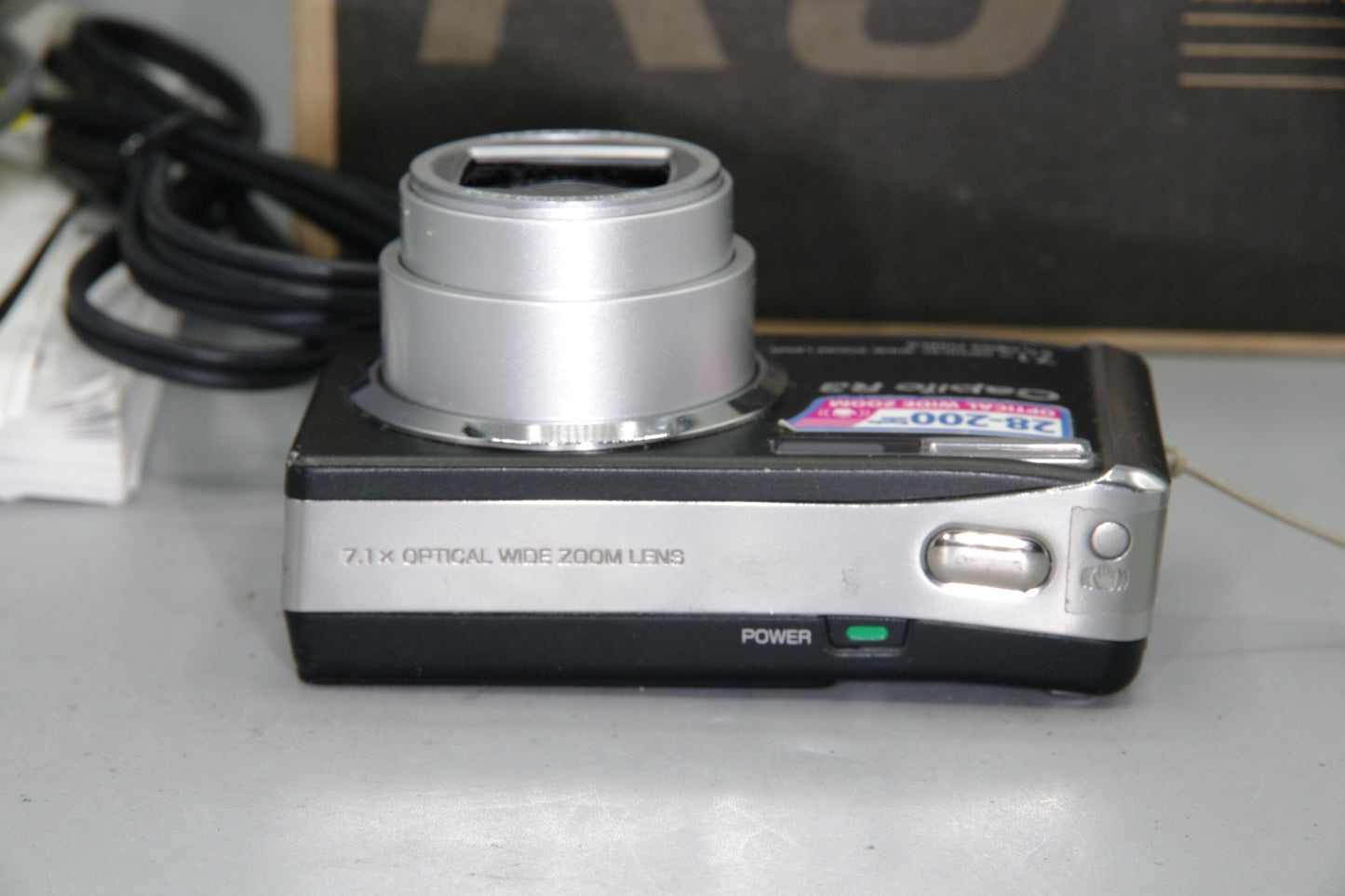 Ricoh Caplio R3 5MP Compact Digital Camera 7x Zoom Boxed - Excellent