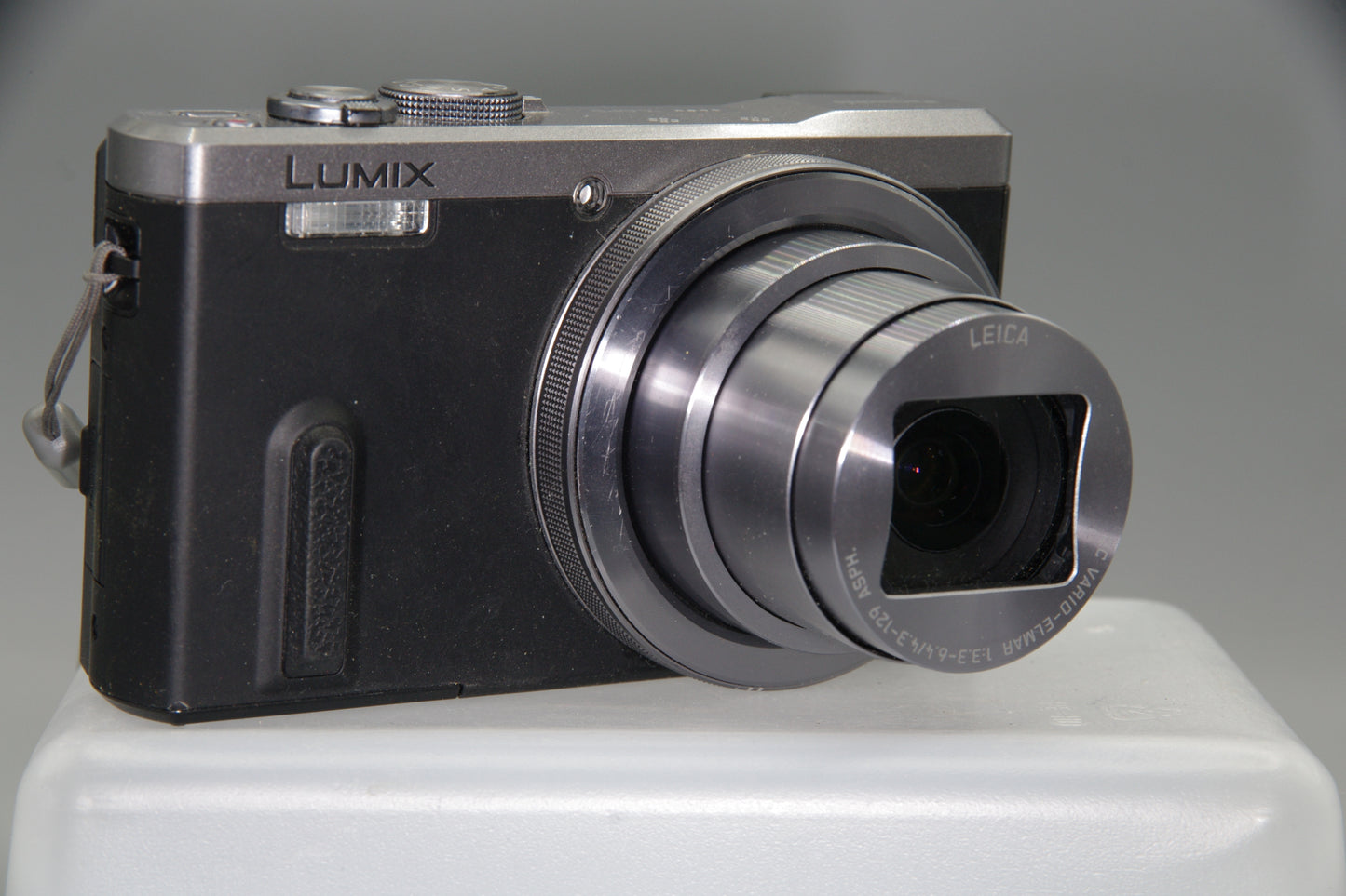 Panasonic Lumix DMC-TZ60 – 18.1MP – Leica 30x Zoom – GPS  Wi-Fi