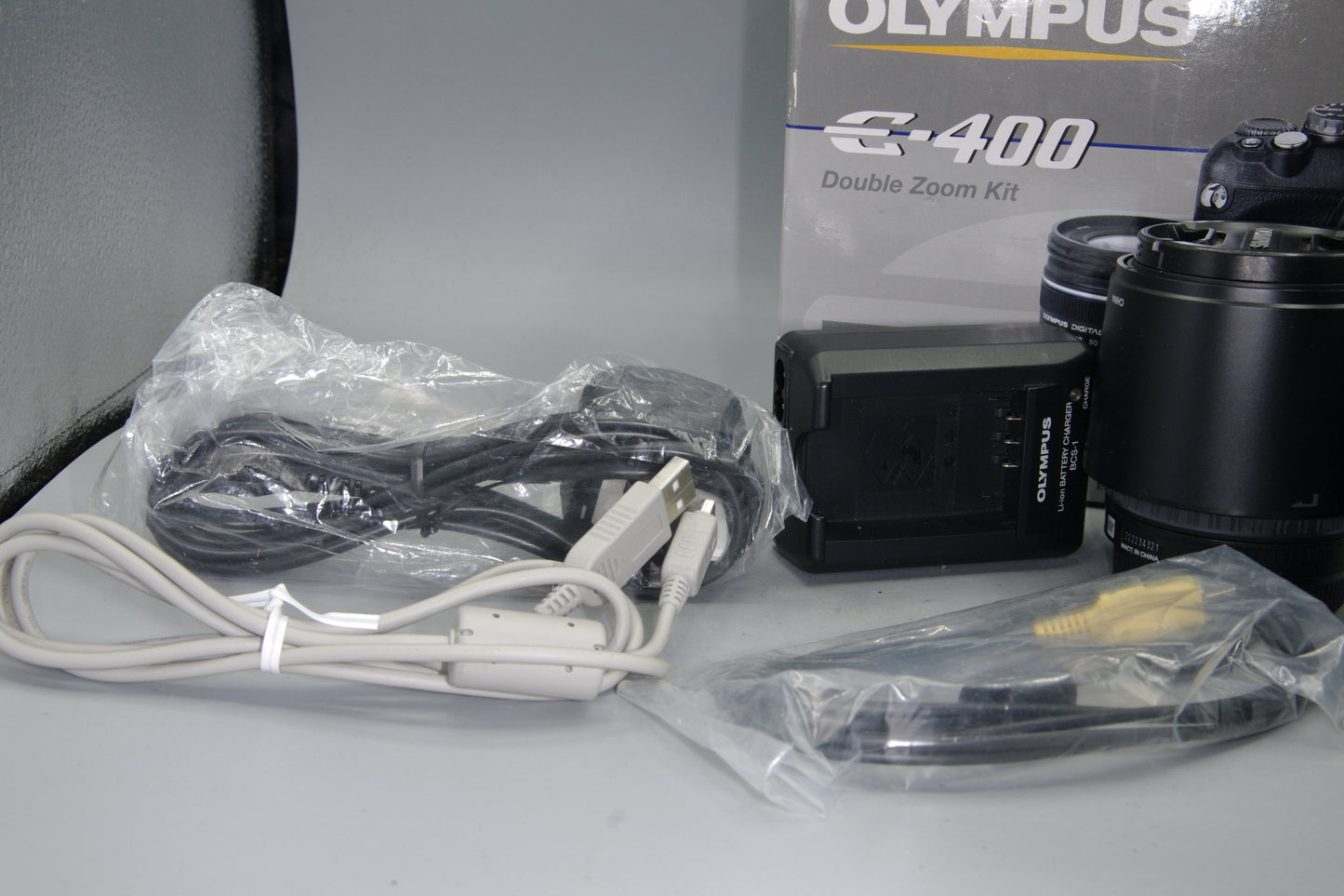 Olympus E-400 10MP DSLR + 45-140mm Lens – Four Thirds – Boxed Low S/C 4618