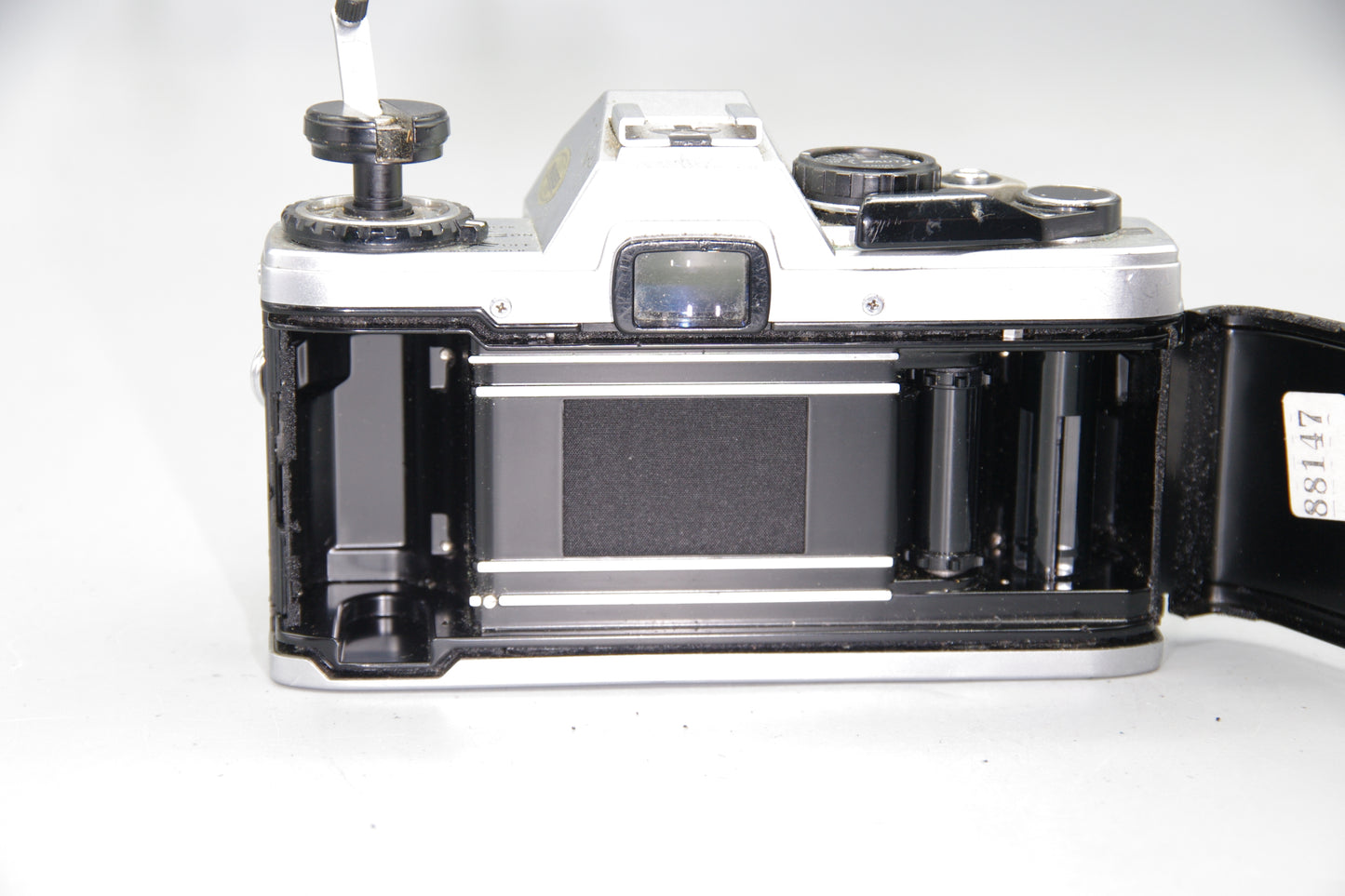 Olympus OM10 35mm SLR Camera with 50mm F/1.8 Lens+ Batteries - VGC