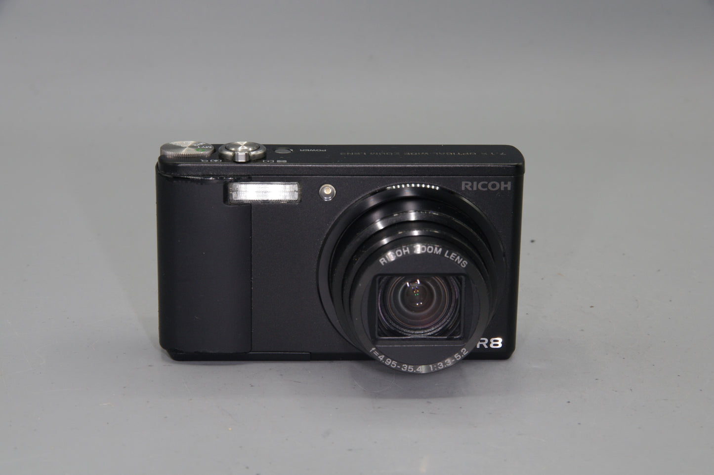 Ricoh R8 Digital Camera - 10MP - 7.1x Zoom - Compact - Excellent