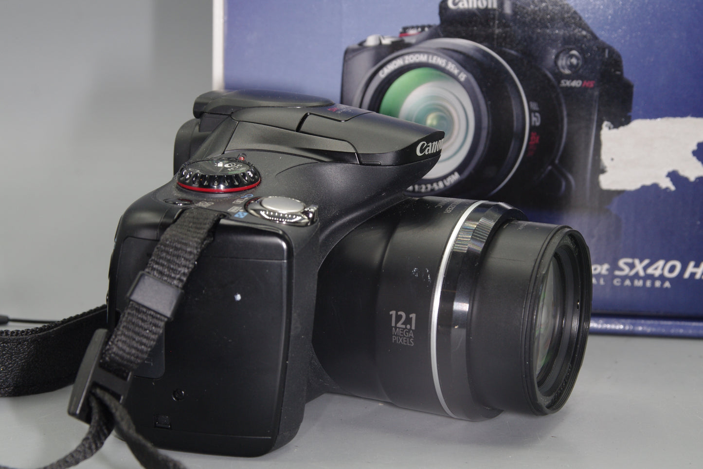 Boxed Canon SX40HS 12.1MP 35X Zoom Digital Bridge Camera