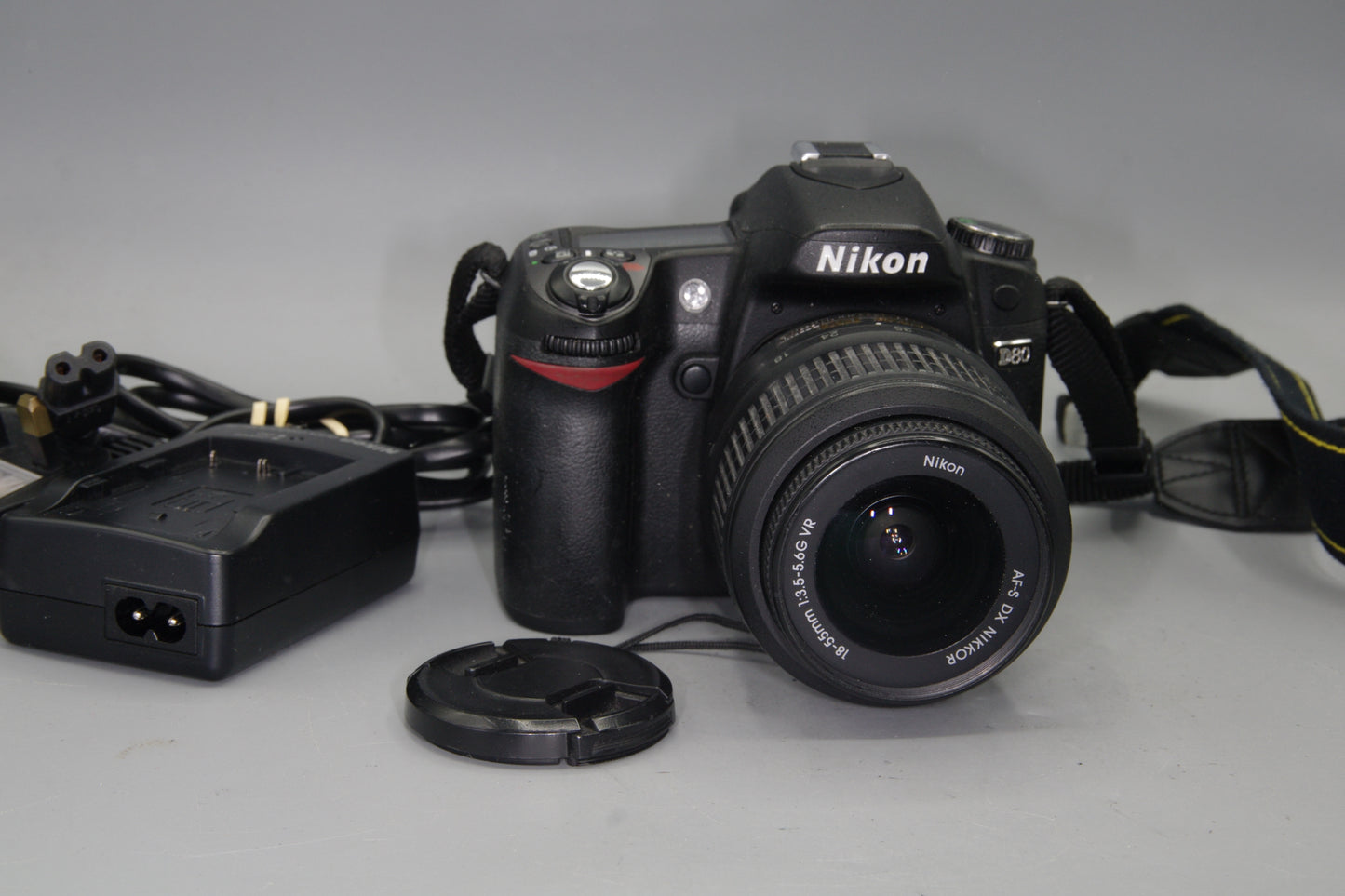 Nikon D80 10.2MP DSLR with 18-55mm Lens – Low S/C 449– Mint