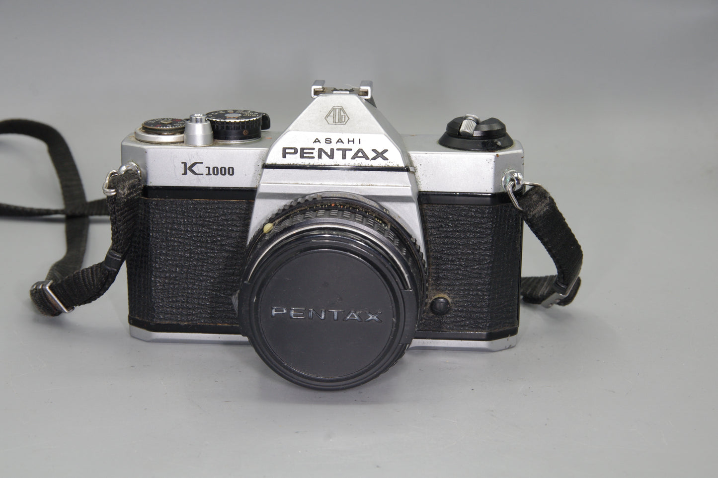 Pentax K1000 35mm SLR Camera with Pentax-M 50mm f/2 Lens Tested + Batteries