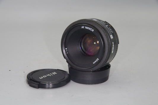 Nikon AF Nikkor 50mm f/1.8 Lens – AF – Fast Prime – Excellent – Both Caps