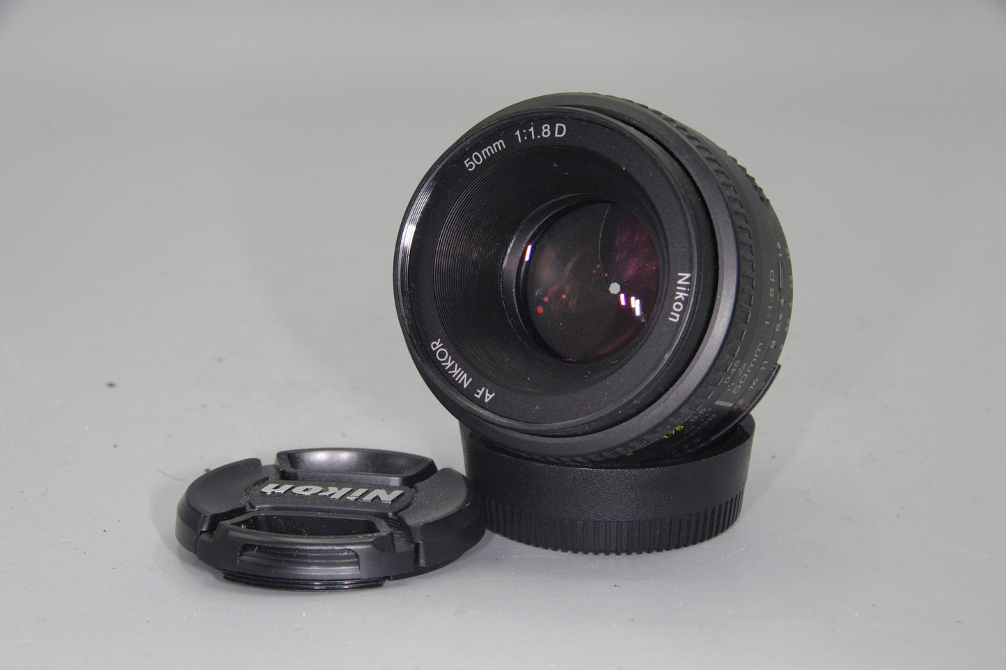 Nikon AF Nikkor 50mm F/1.4D Lens - with both caps  Excellent