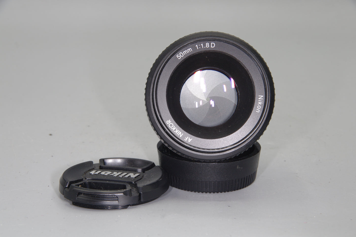 Nikon AF Nikkor 50mm F/1.4D Lens - with both caps  Excellent