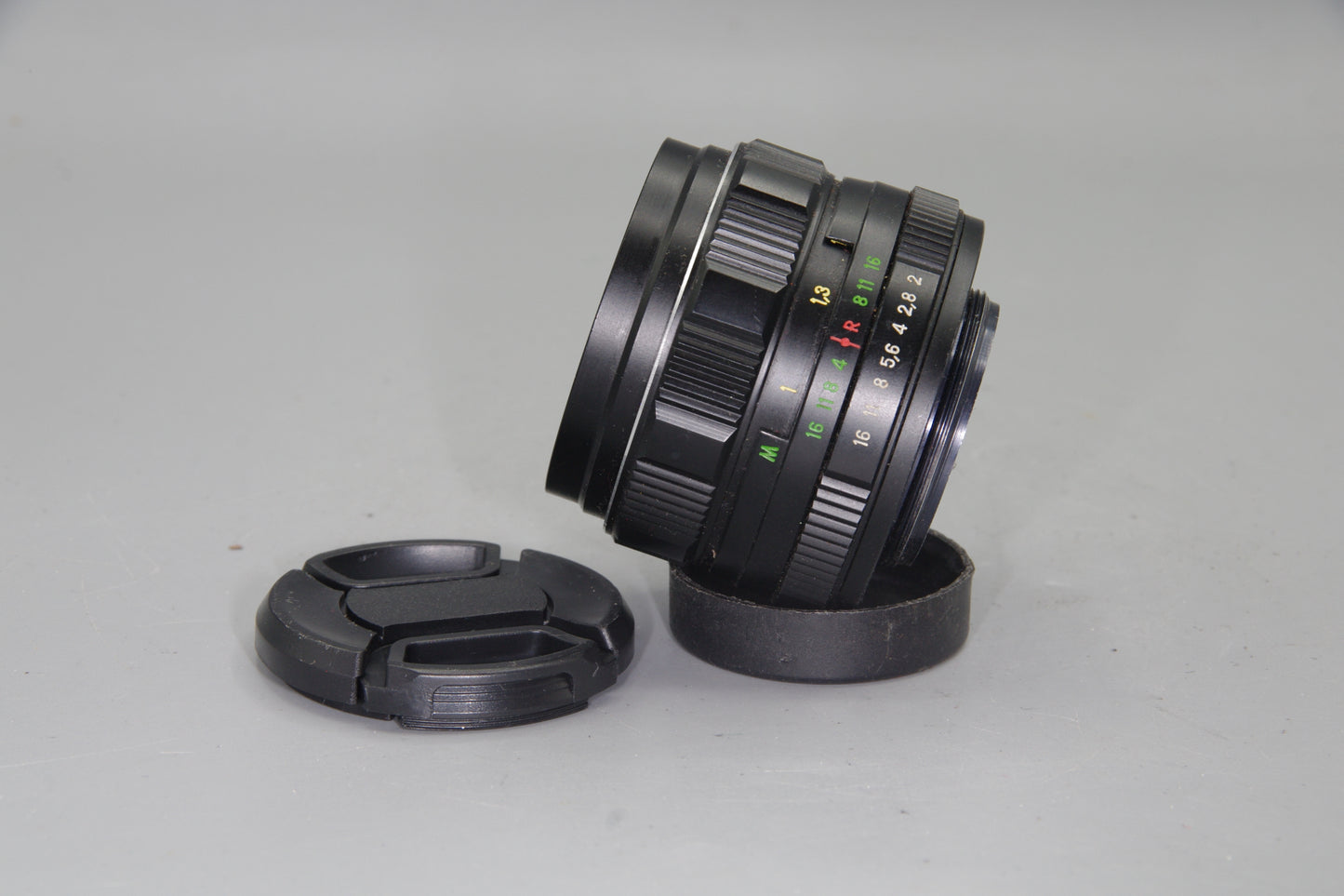 Helios-44M-4 58mm f2 Lens M42 Mount – Vintage Soviet Manual Portrait Lens