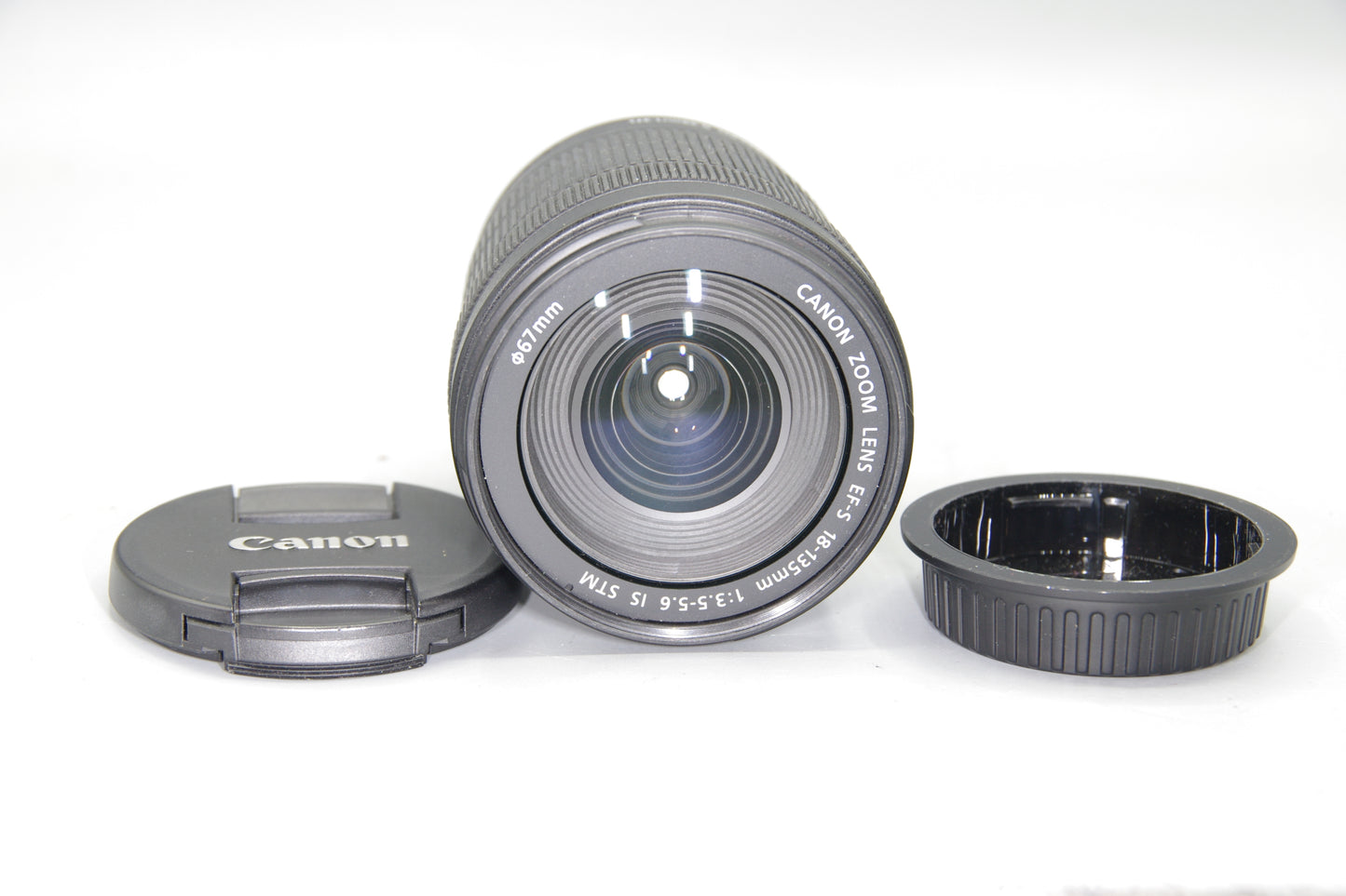 Canon EF-S 18–135mm f/3.5–5.6 IS STM Lens - APS-C - Image Stabilised - EXC