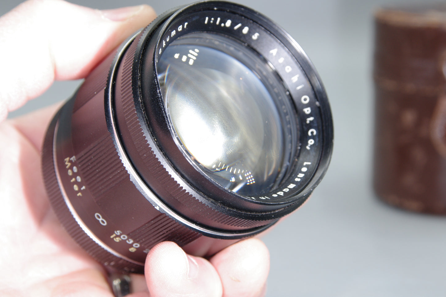 Asahi Auto-Takumar 85mm F/1.8 Prime Lens - M42 Mount - with both caps
