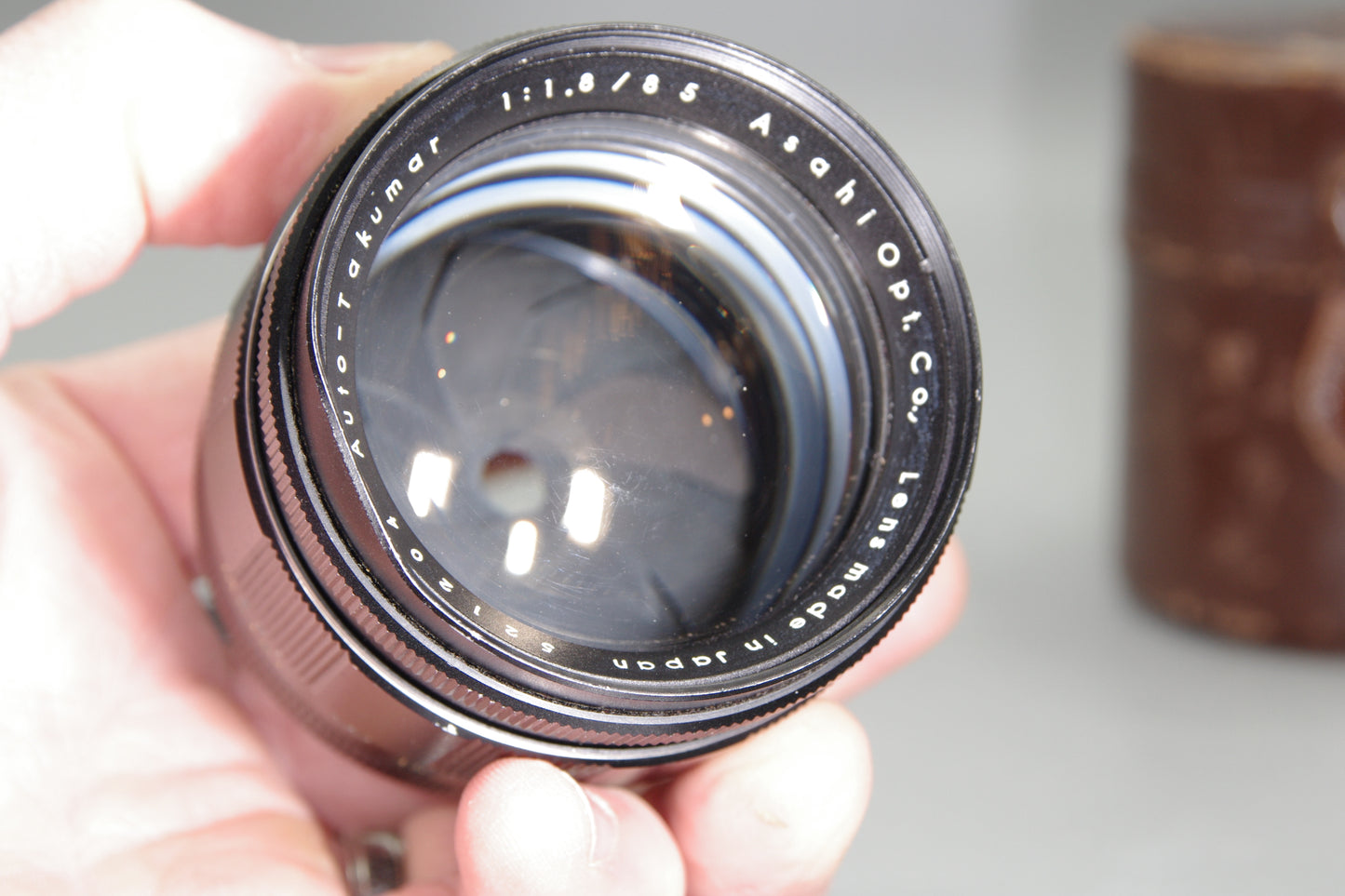 Asahi Auto-Takumar 85mm F/1.8 Prime Lens - M42 Mount - with both caps