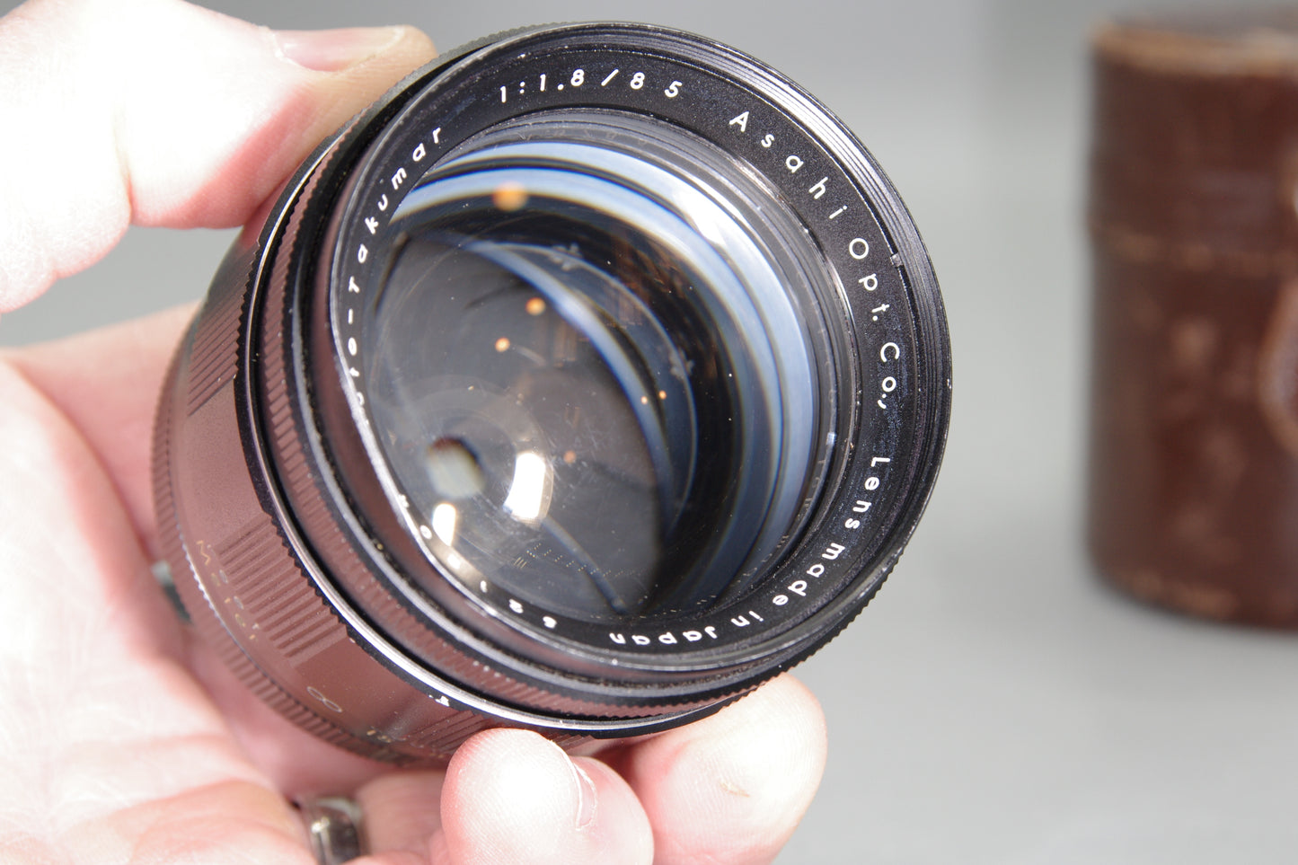 Asahi Auto-Takumar 85mm F/1.8 Prime Lens - M42 Mount - with both caps