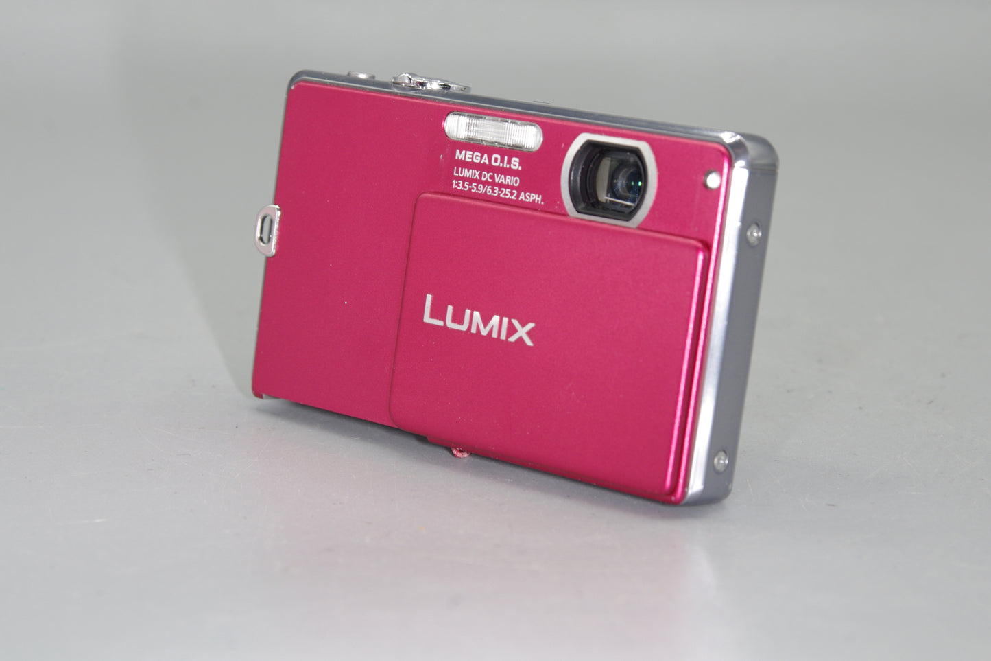 Red Panasonic Lumix DMC-FP2 14MP Ultra Compact Digital Camera - Pls Read