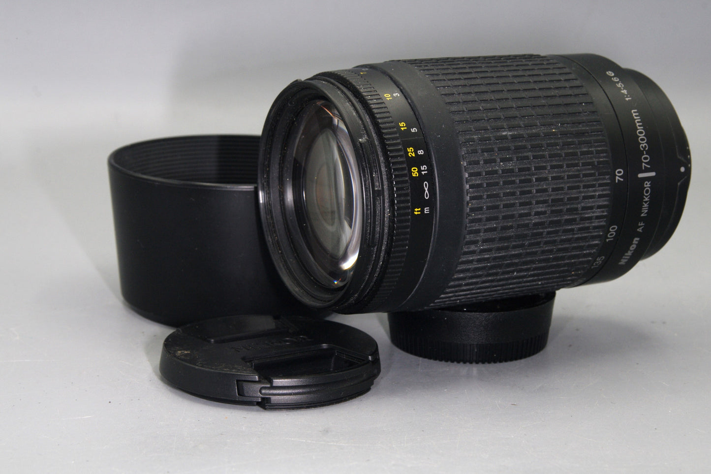 Nikon AF Nikkor 70-300mm F/4.0-5.6G Lens - with both caps and Hood