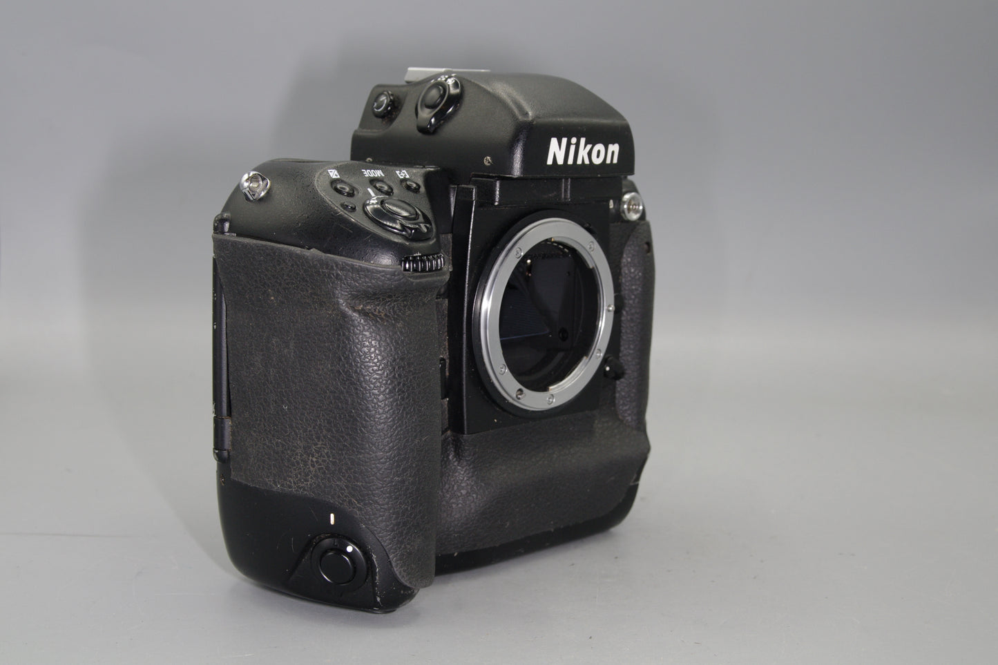 Nikon F5 Professional 35mm SLR - MF only