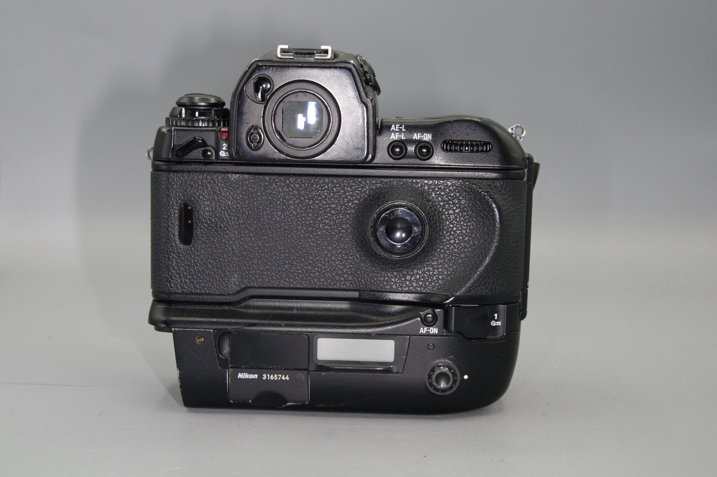 Nikon F5 Professional 35mm SLR - MF only