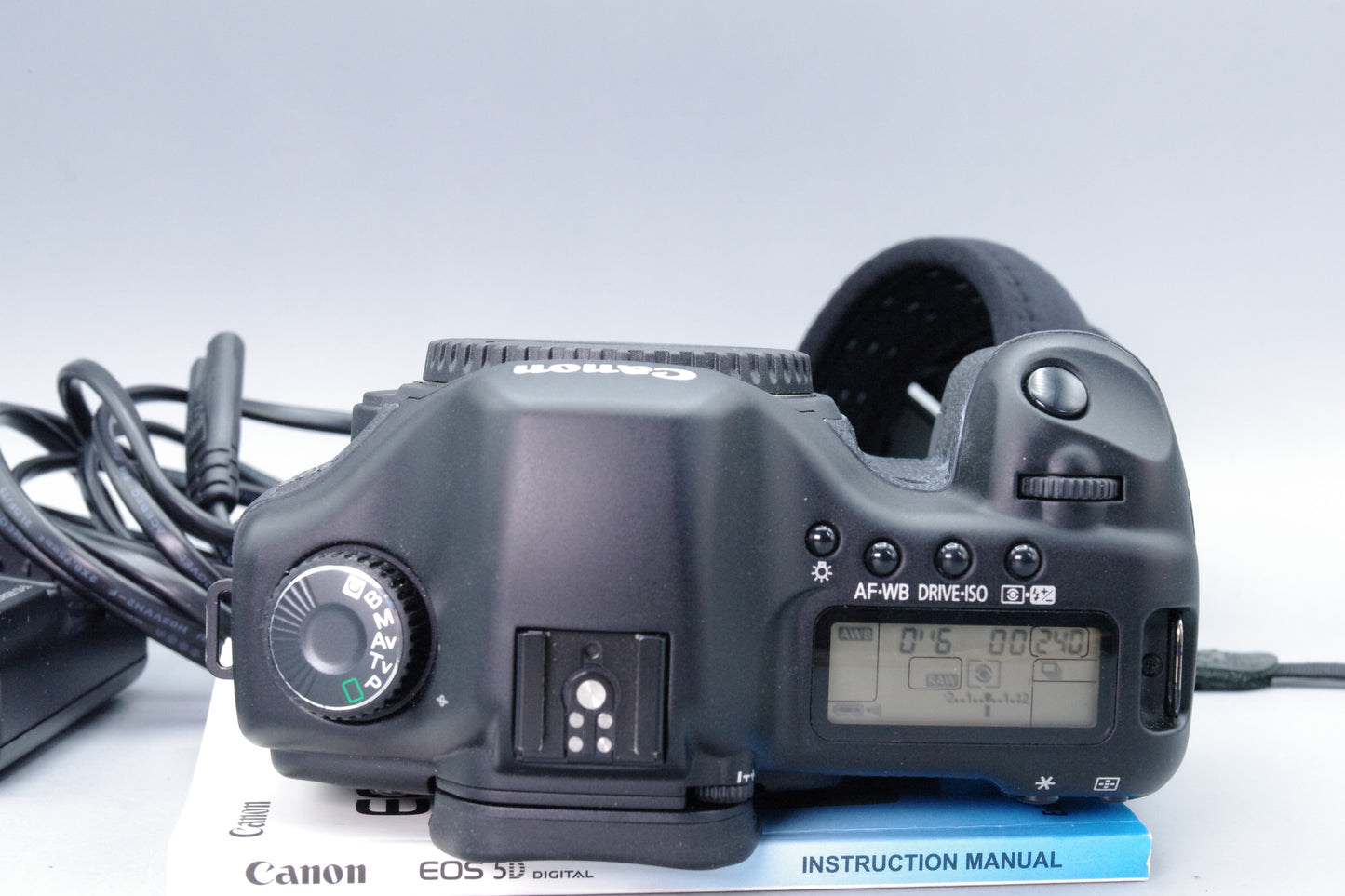 Canon EOS 5D Mark I Full Frame DSLR – Classic – Excellent – Charger & Battery