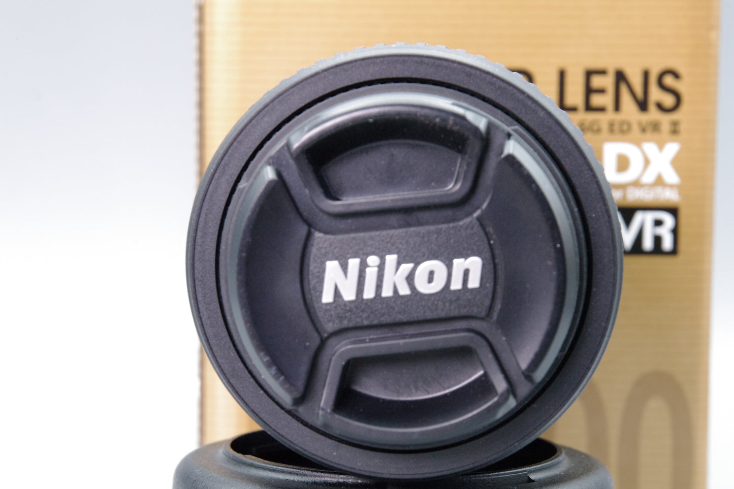 Nikon AF-S DX 55-200mm f/4-5.6G VR II Lens – Excellent With Box