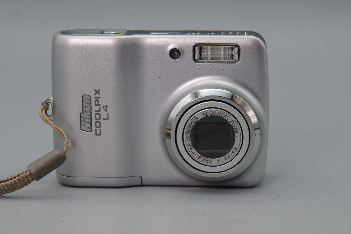Nikon Coolpix L4 4MP Compact Digital Camera – VGC