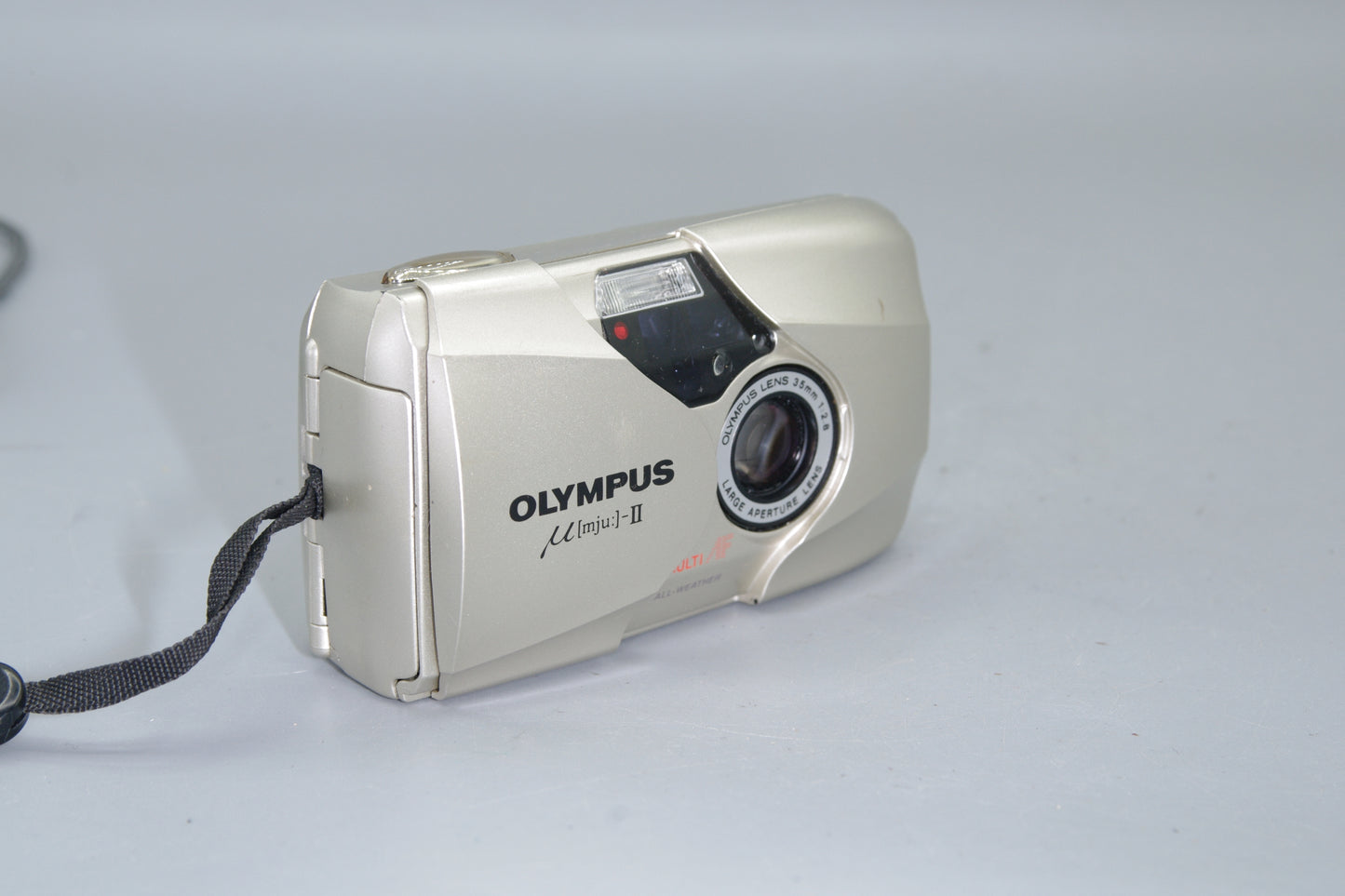 Olympus MJU II Ultra Compact 35mm Camera with 35mm F/2.8 Lens and case