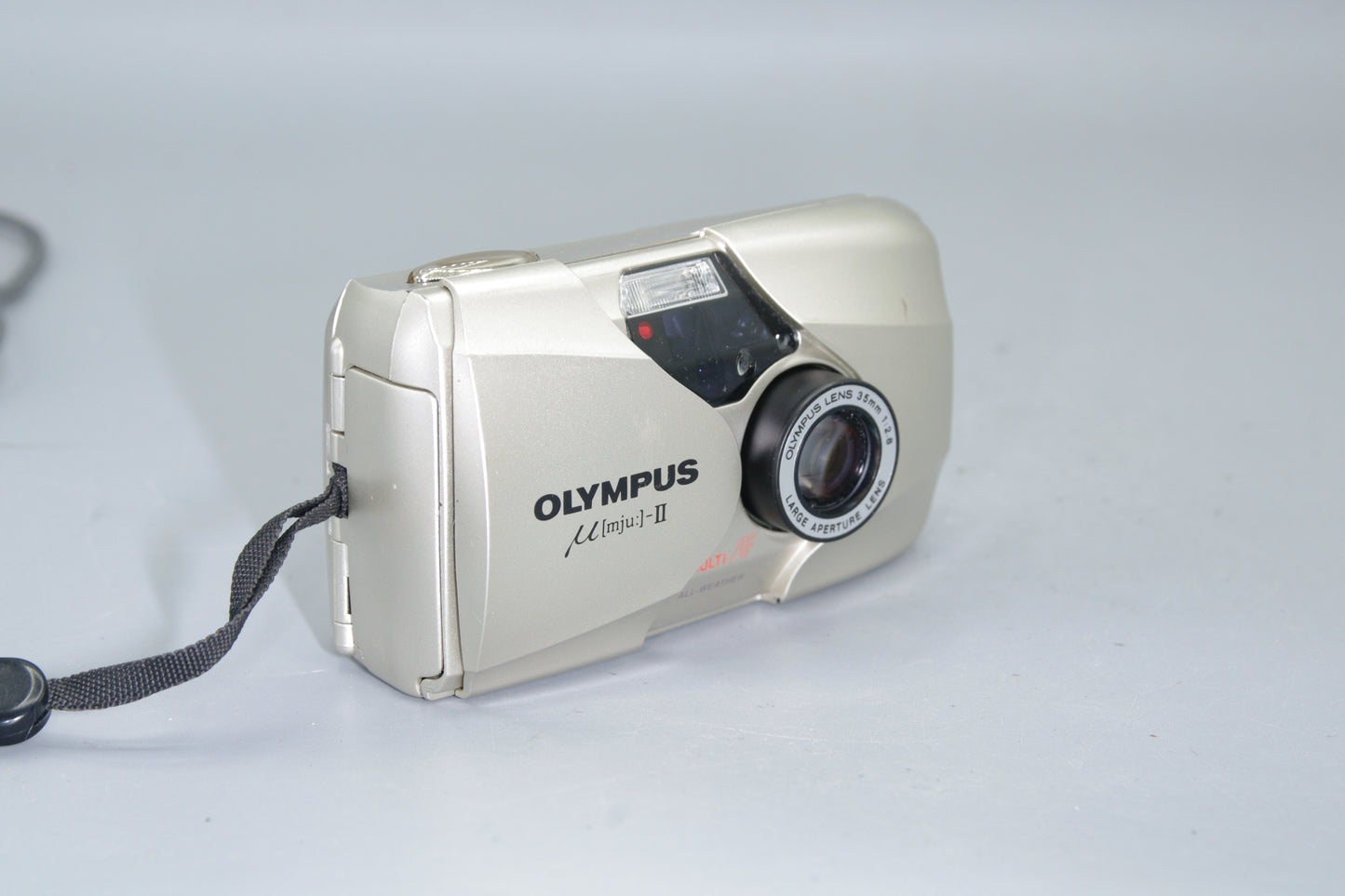 Olympus MJU II Ultra Compact 35mm Camera with 35mm F/2.8 Lens and case