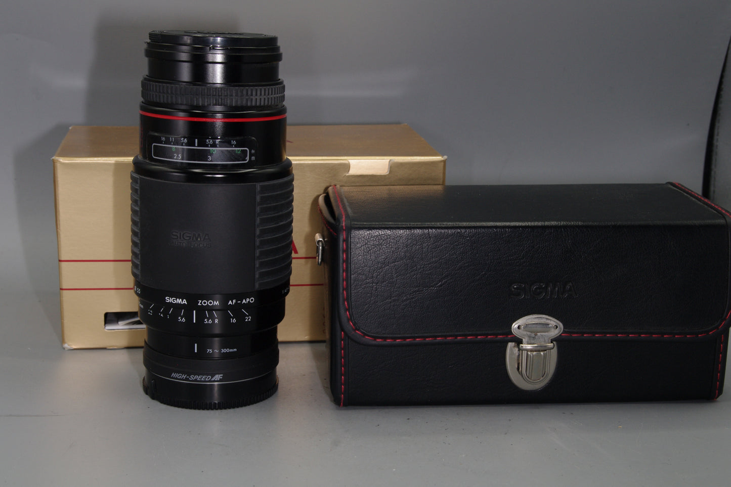 Sigma Zoom APO 75-300mm F/4-5.6 - Minolta A Mount - Boxed Excellent
