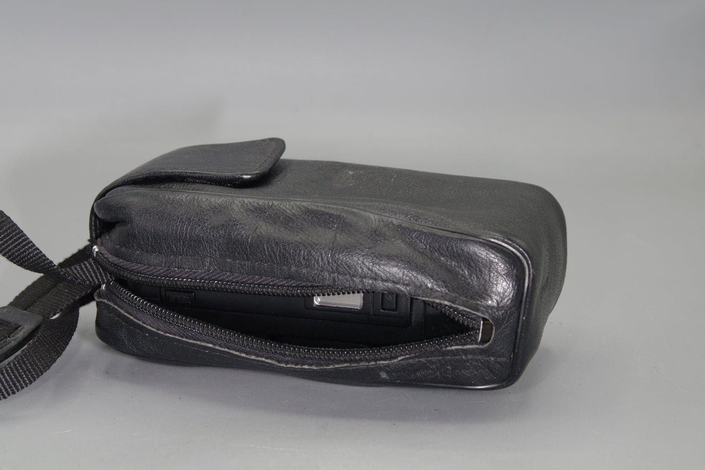 Leica AF-C1 35mm Compact Camera - Attention Required