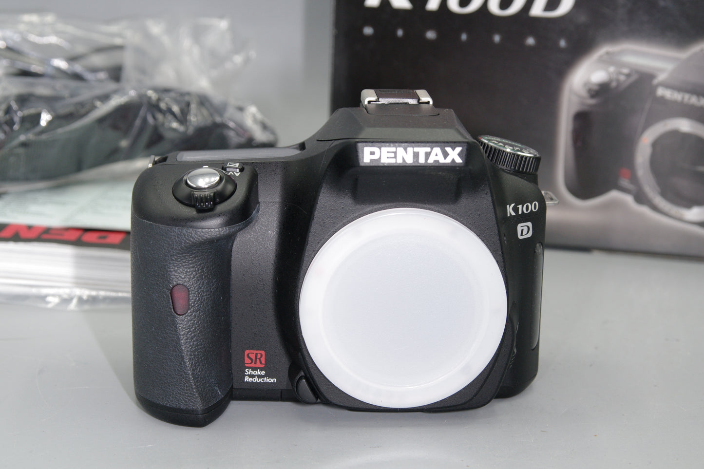 Boxed Pentax K100D 6.1MP DSLR Boxed, Mint Condition - S/C 370